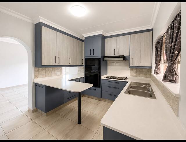3 BEDROOM TOWNHOUSE FOR SALE IN THREE RIVERS